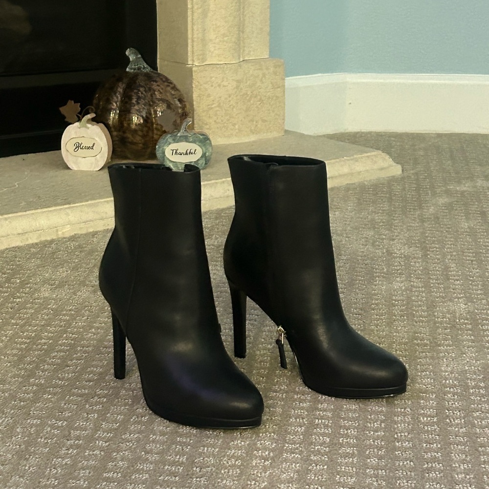 Nine West Sleek Black Ankle Booties
